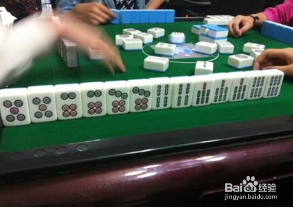 租客在出租房里打麻将怎么办