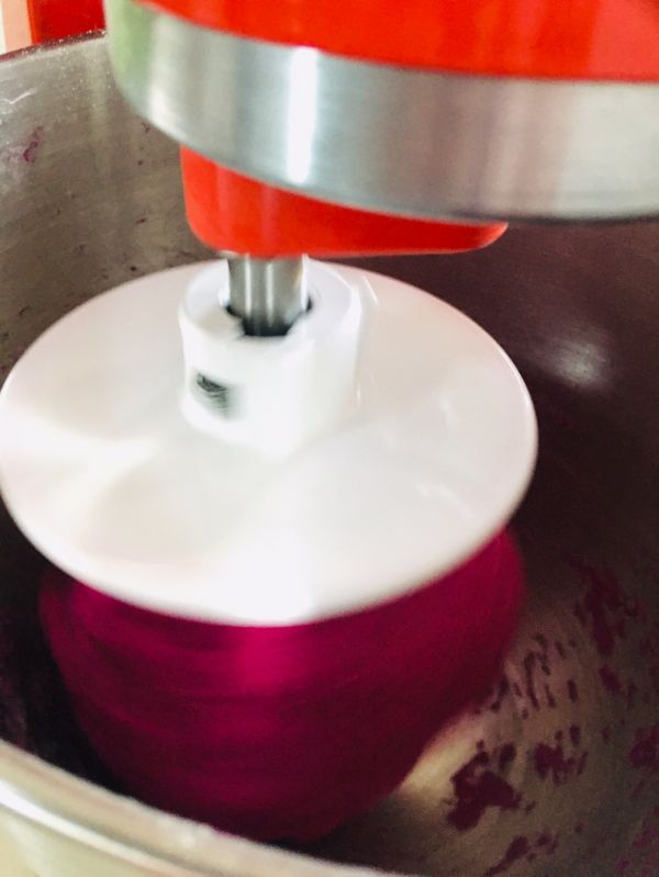 火龙果麻薯坚果软欧包