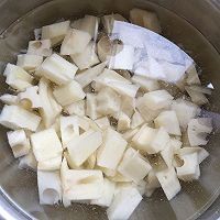 如何做美味的酸辣藕丁