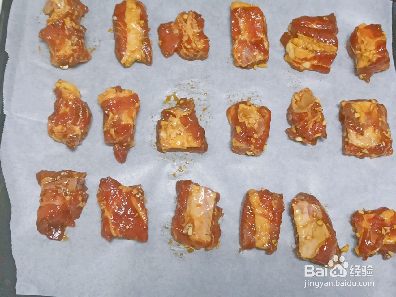 椒盐蒜香烤排骨的做法