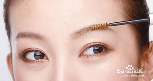 10分钟打造精致妆容，化妆的步骤你学不学？