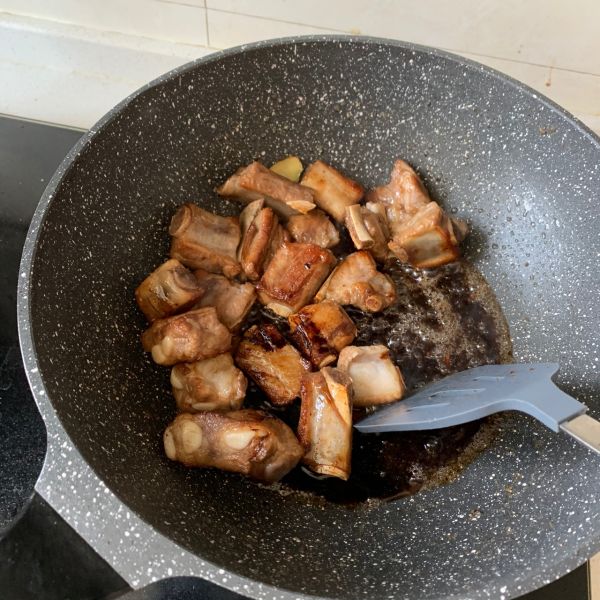 土豆排骨焖花卷