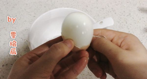 鸡蛋沙拉培根卷