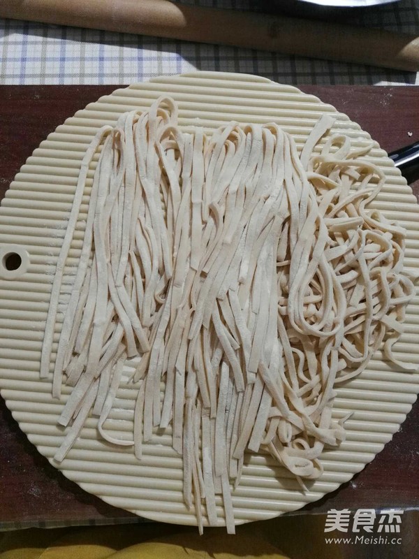 手擀炸酱面的做法