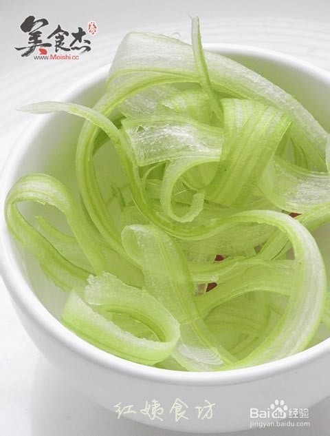 清新降暑西芹的做法