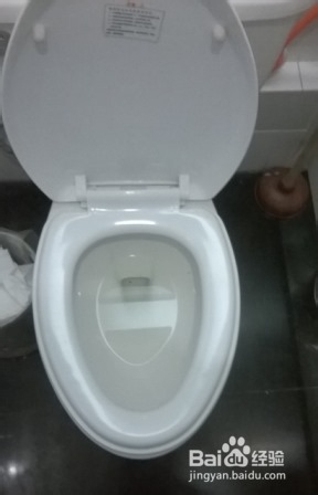 拉屎的时候水溅到屁股怎么办?