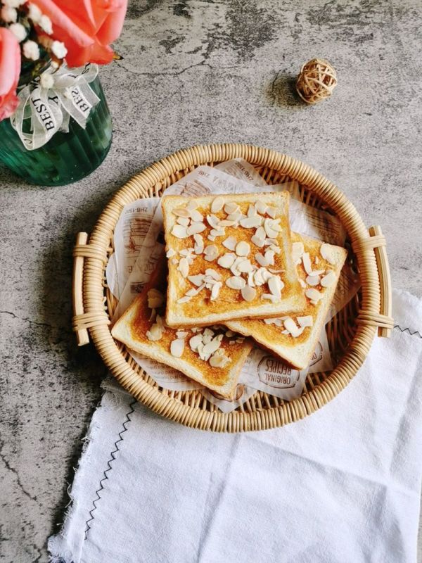 焦糖杏仁吐司片