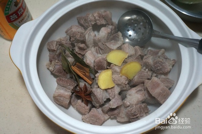 洋葱炖牛肉的烹饪方式，简单又好吃的家常菜