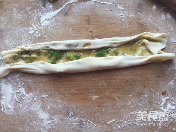 五香葱油饼的做法