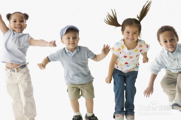 如何防止食物的不当对孩子健康发育的影响？