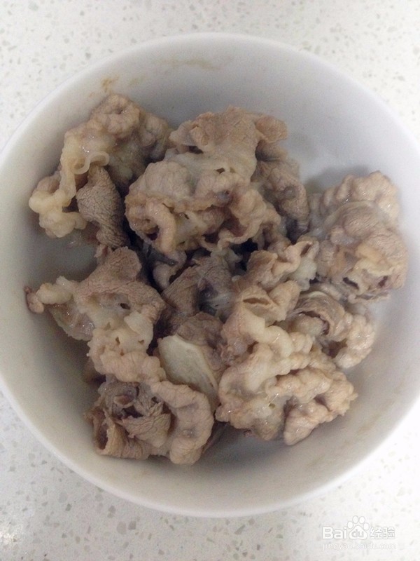 小朋友很爱吃的金针菇肥牛汤