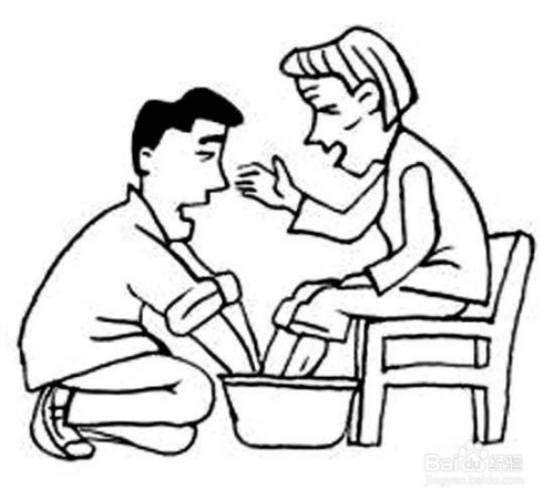 我给奶奶洗脚丫简笔画