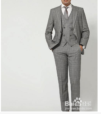 灰色格子西装怎么搭配