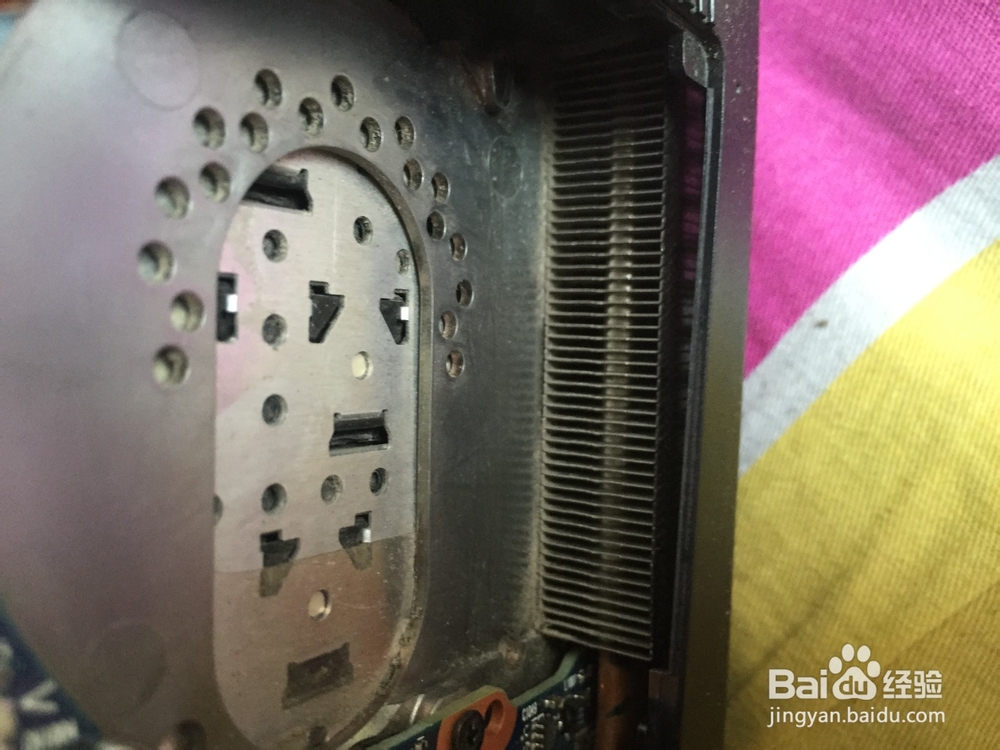 惠普HP ProBook 4431S拆机清理风扇方法