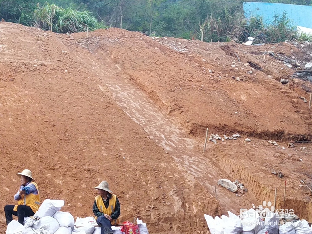 开挖框架沟槽的要求有哪些？