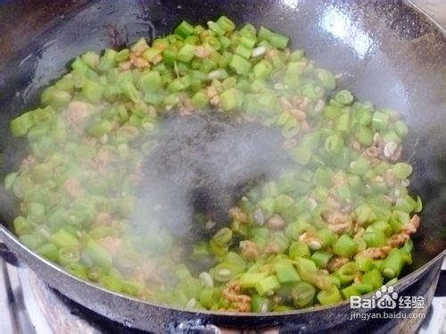 【怡汝私房快手小炒】教你做简单米饭杀手菜---榄菜肉米四季豆