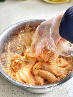 蒜香煎鸡胸肉的做法