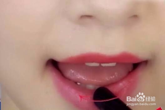 自贡玲丽彩妆教大家如何用一支口红化出八种唇妆