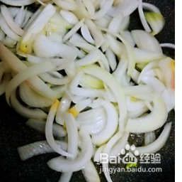 简单的洋葱炒牛肉,吃了还想吃。