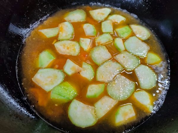 番茄丝瓜鸡蛋汤