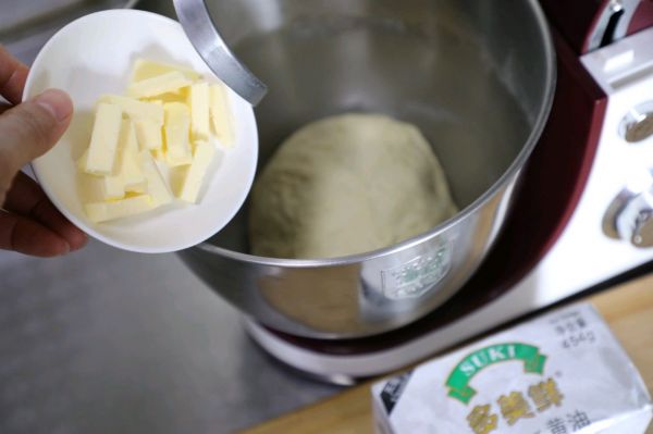 淡奶油玫瑰花面包