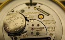 怎么给手表换电池?