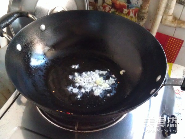 芹菜炒香干的做法