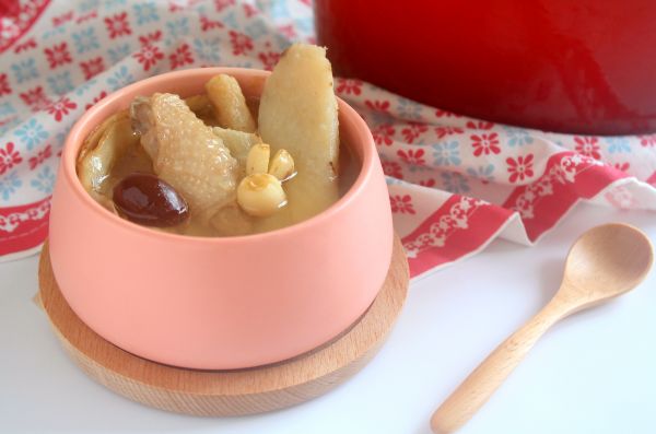 沙参玉竹煲老鸡