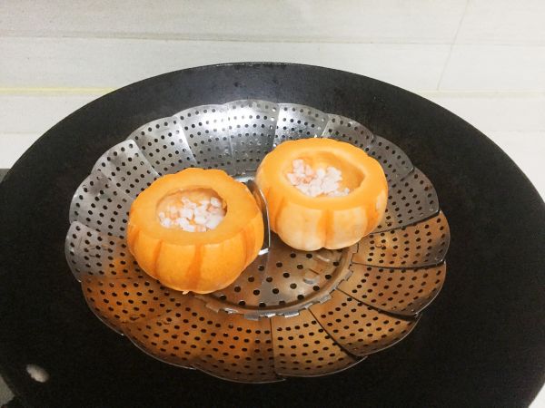 南瓜盏虾仁蒸蛋