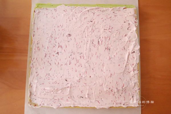 开心果杨梅奶油卷