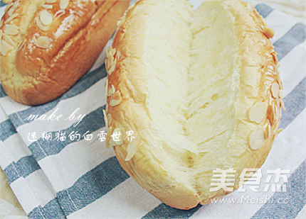 杏仁吐司,简单容易的松软面包