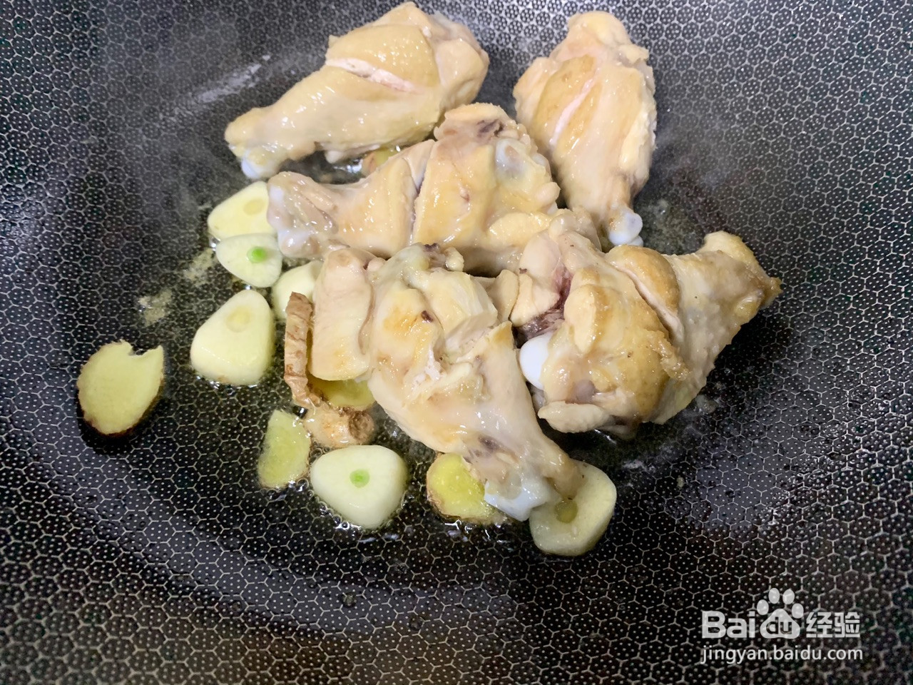 翅根烧土豆的做法