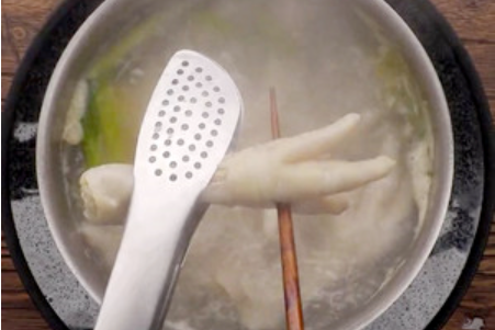 腊八蒜泡凤爪怎么做