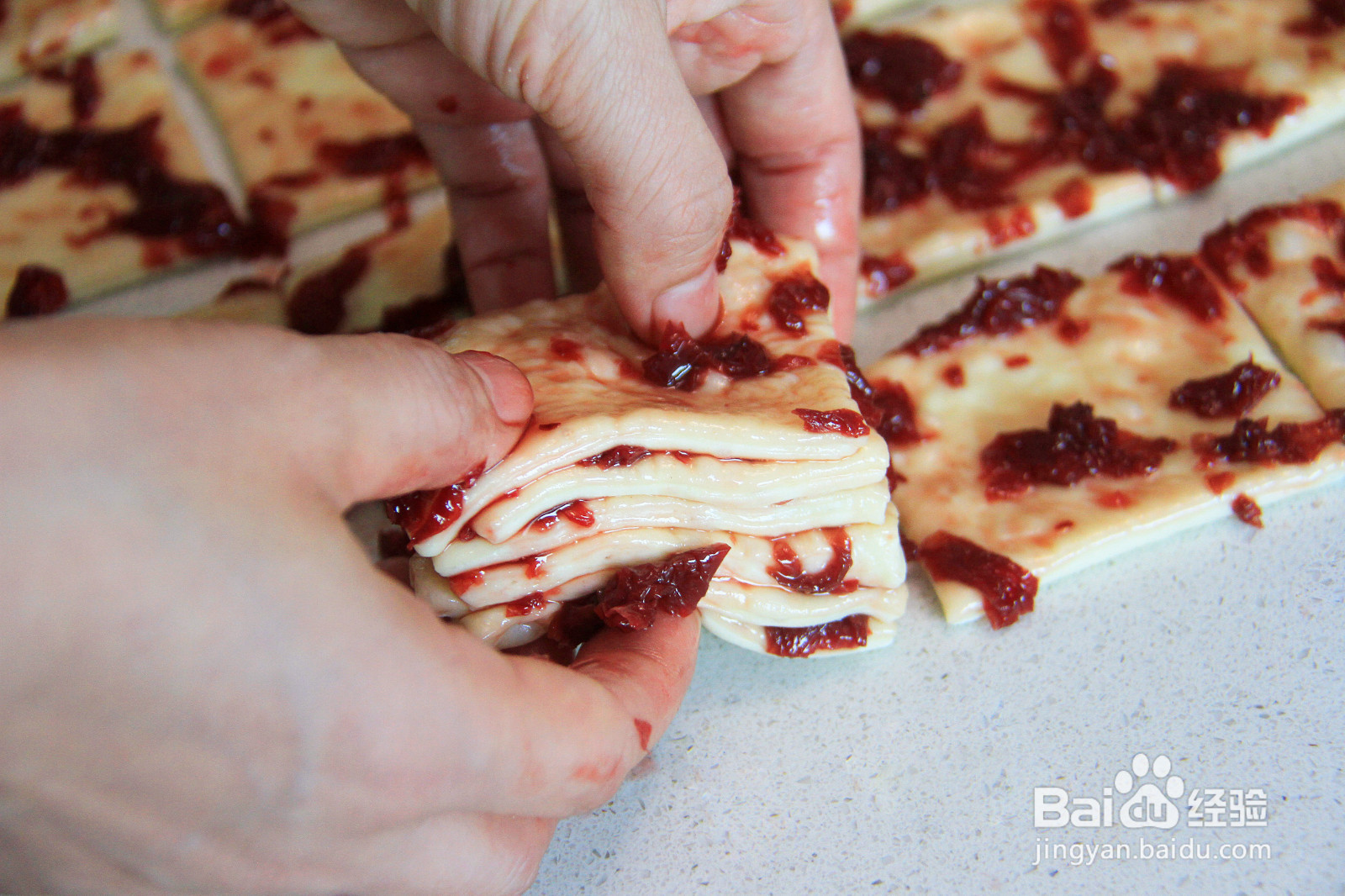 玫瑰酱手撕甜吐司的做法