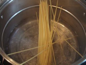 香叶咖哩花蛤意面