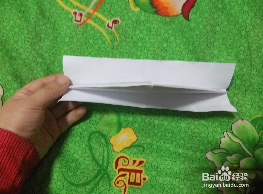 折纸艺术：怎样用纸折小船