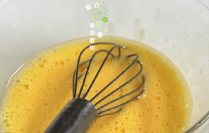 秋葵蒸水蛋的做法