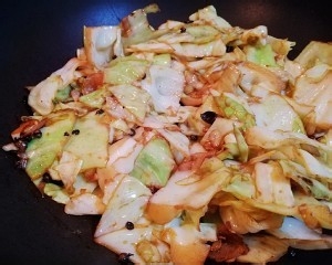 好吃的爆炒包菜