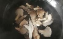 如何做黄心菜平菇烩茄子