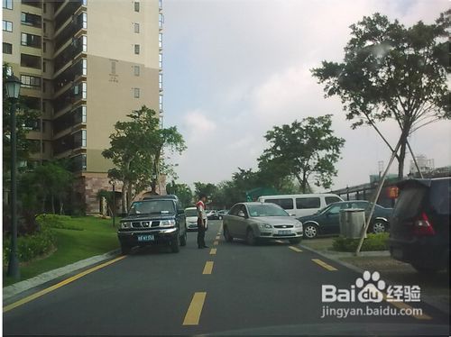 小区收停车费合理吗