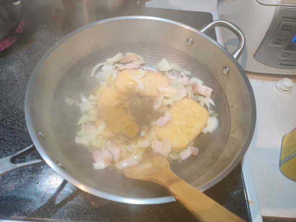 黄金咖喱猪扒饭