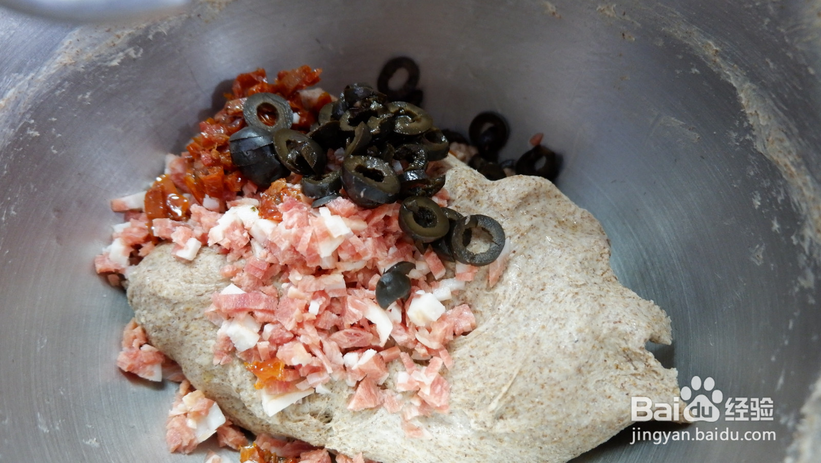 黑全麦橄榄培根法式面包的做法