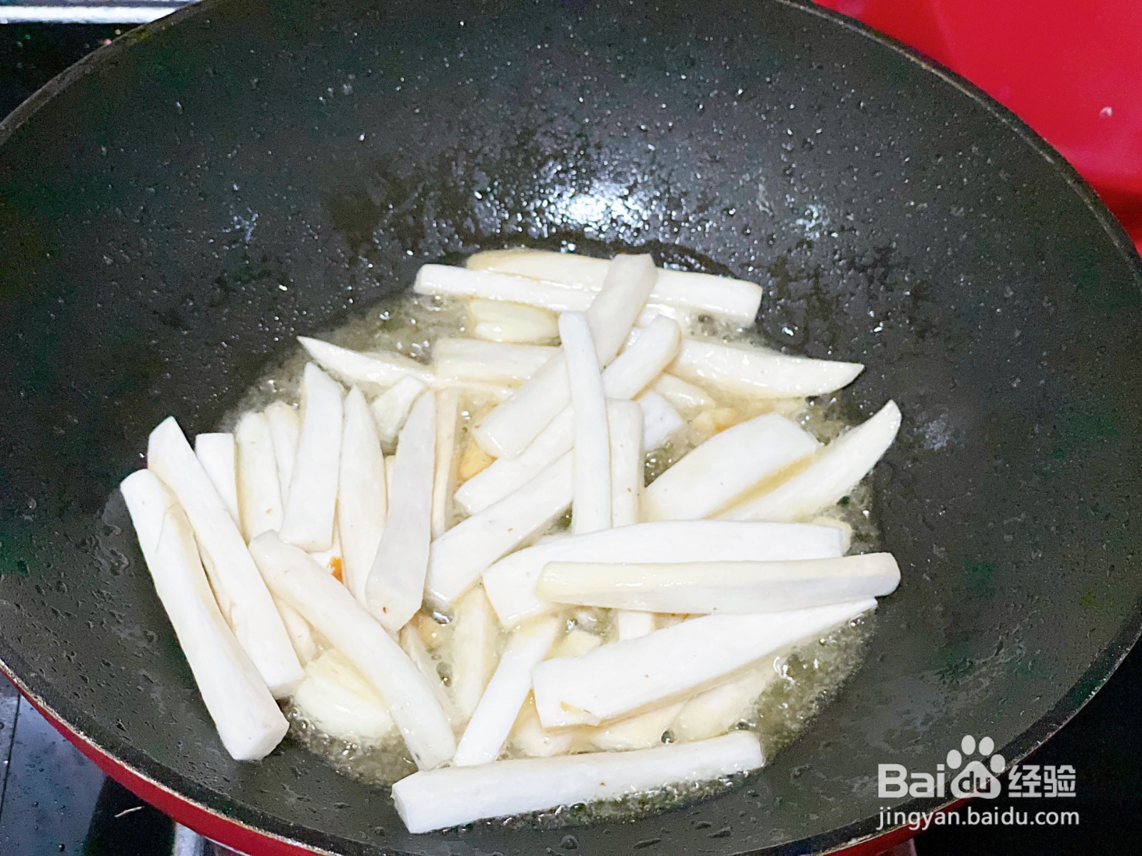 西葫芦炒茭白的做法