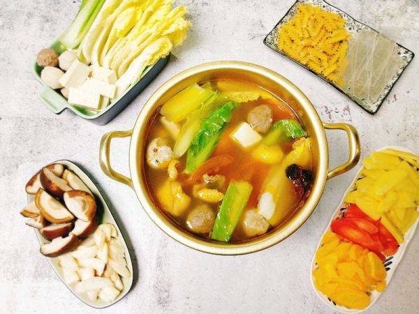 暖暖走地鸡火锅