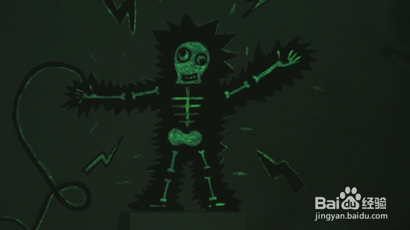 如何手绘开关墙画