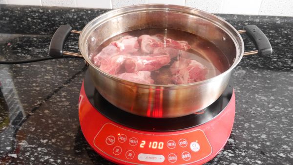 萝卜枸杞筒骨汤