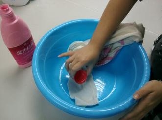 衣服上的油渍怎么洗？