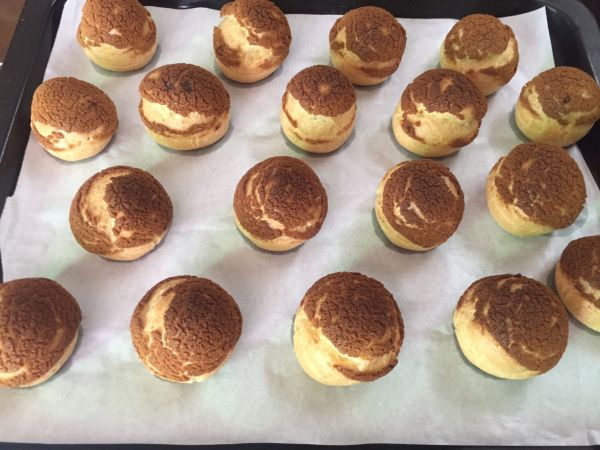 卡士达酱酥皮泡芙