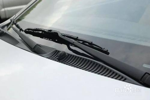 汽车雨刮器要多久更换