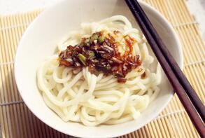 葱油拌面的做法